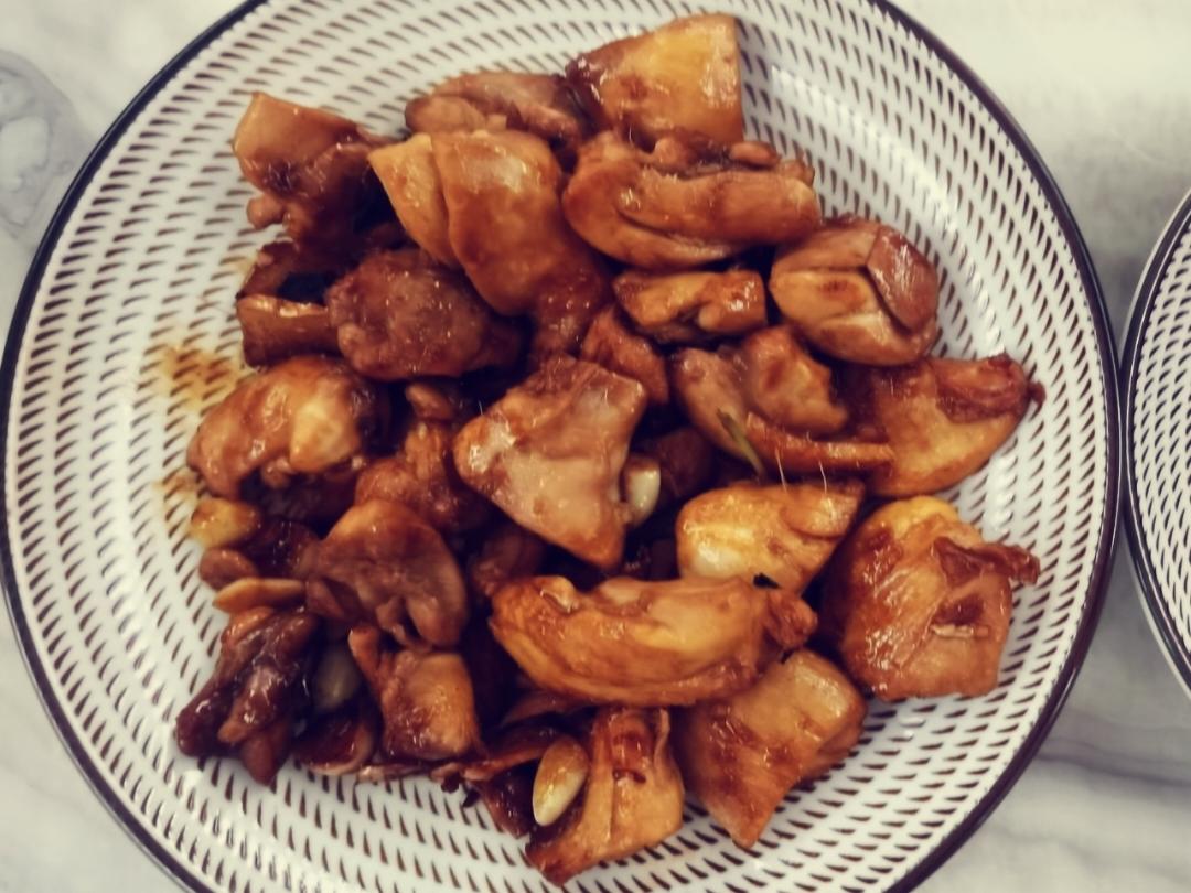 正宗台式三杯鸡（零失败！周围朋友全都赞不绝口！ 😁）