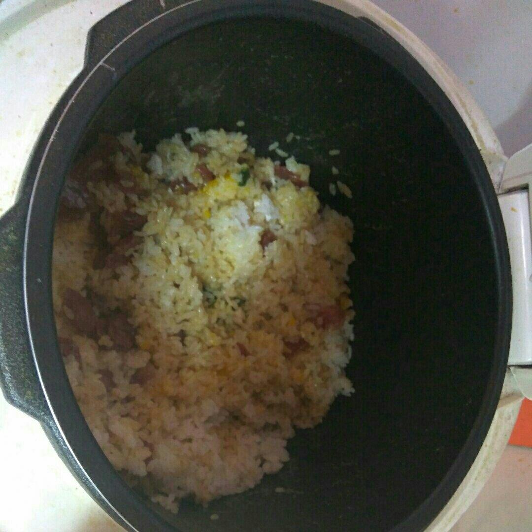 腊肠砂锅饭