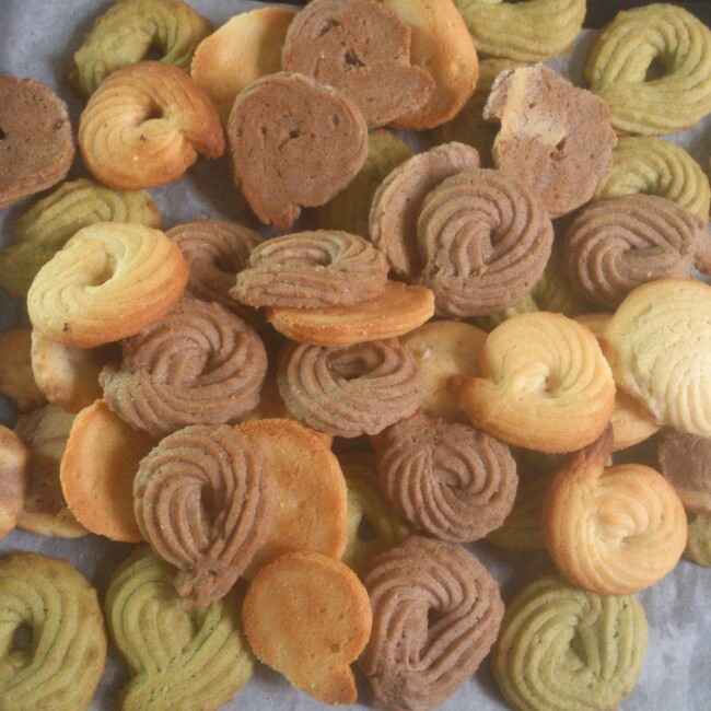 多种口味曲奇（香草、巧克力、抹茶）