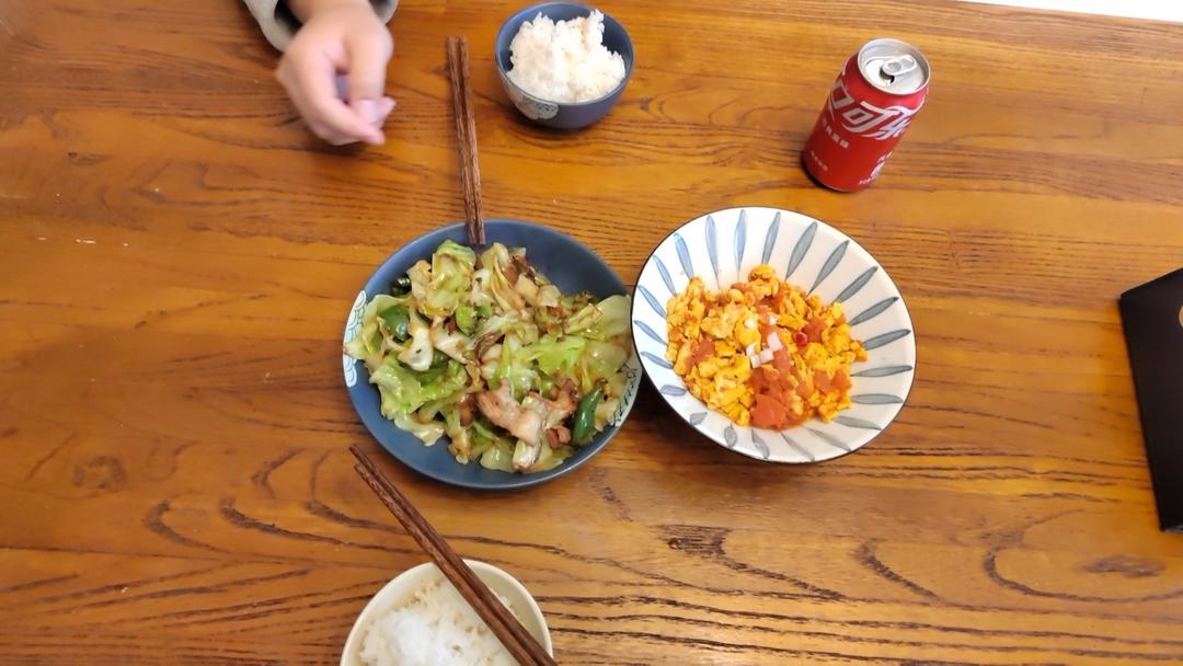 手撕包菜（五花肉版，又简单又下饭）