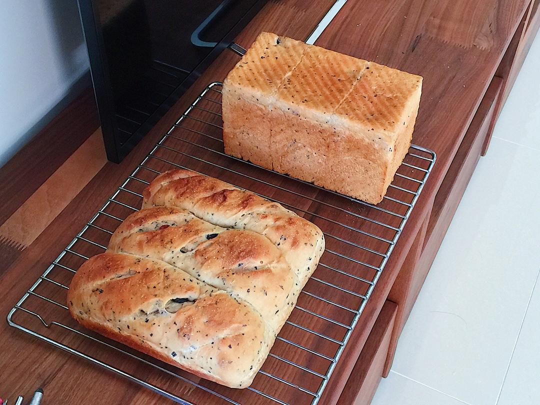 果料满满-红茶蔓越莓核桃面包