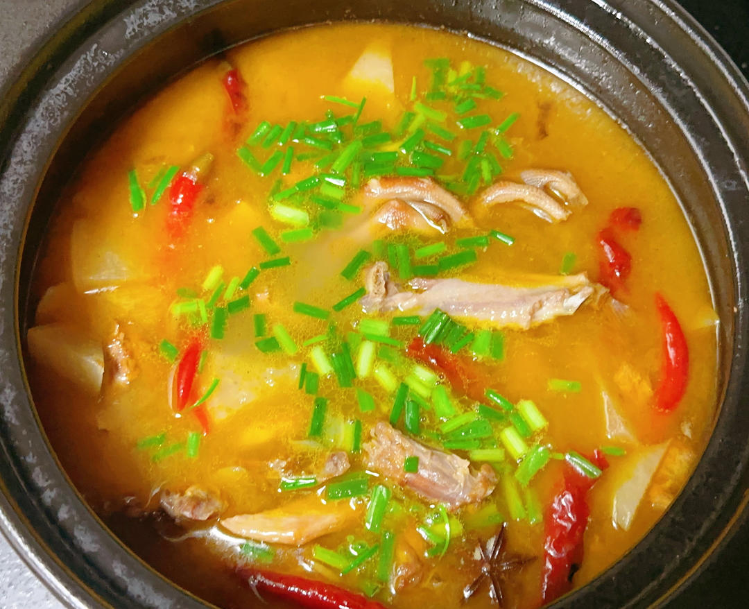 酸萝卜老鸭汤的做法