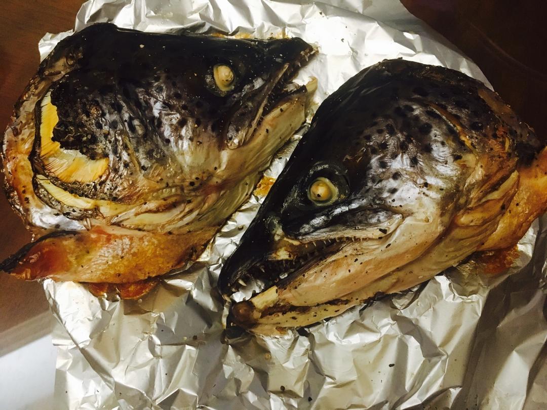 日式盐烤三文鱼头