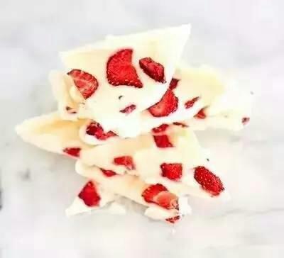 草莓酸奶皮的做法