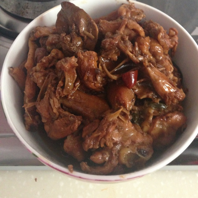 小鸡炖蘑菇