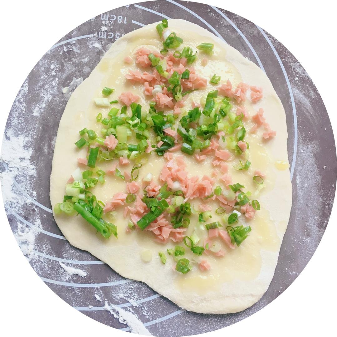 早餐饼「小葱手擀饼」硬而脆，脆而香