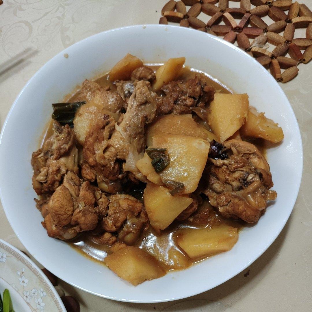 鸡翅根炖土豆