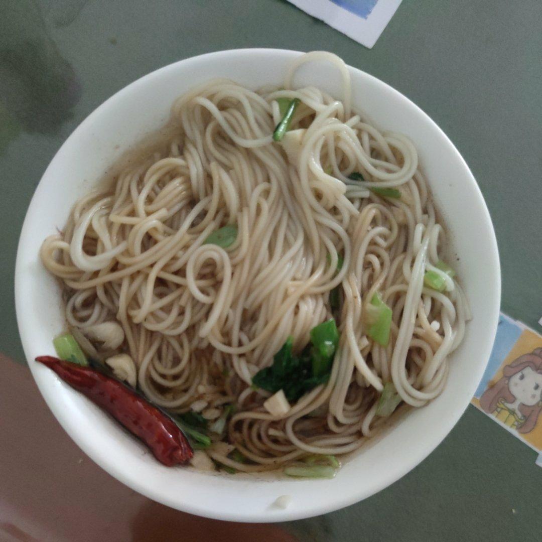 一碗热汤面