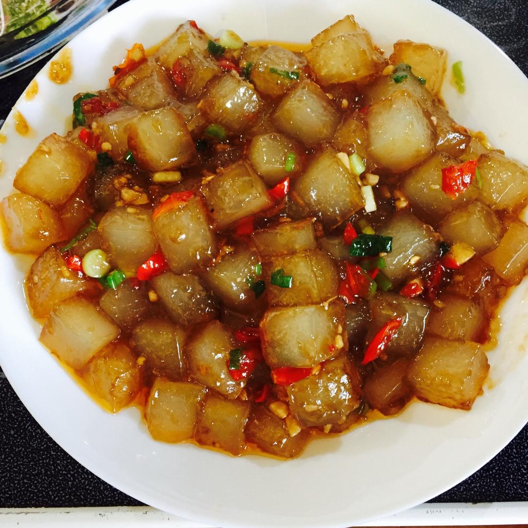 唯美食与妹子不可辜负做的炒凉粉