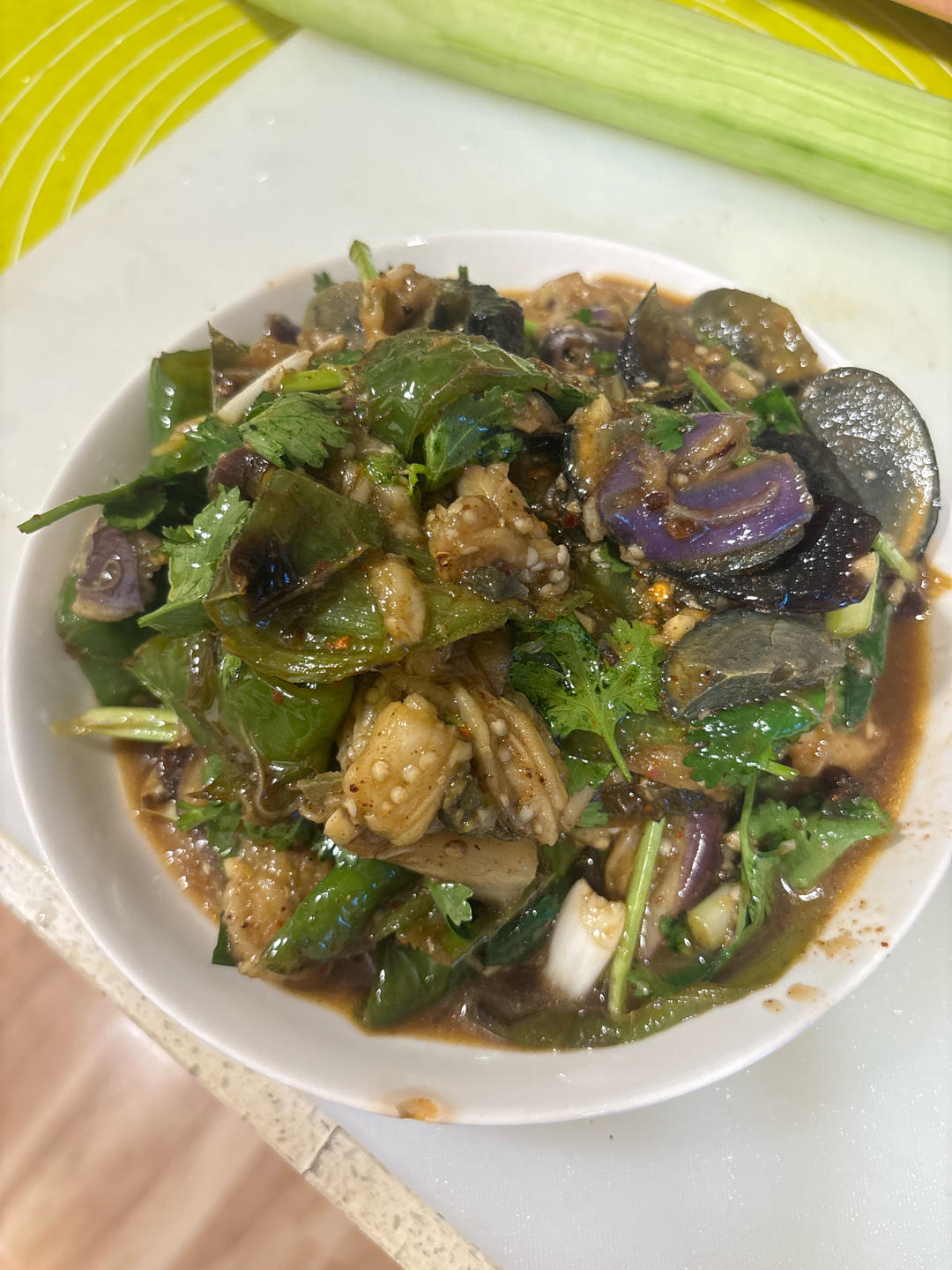 秋燥最下饭开胃的“虎椒皮蛋”