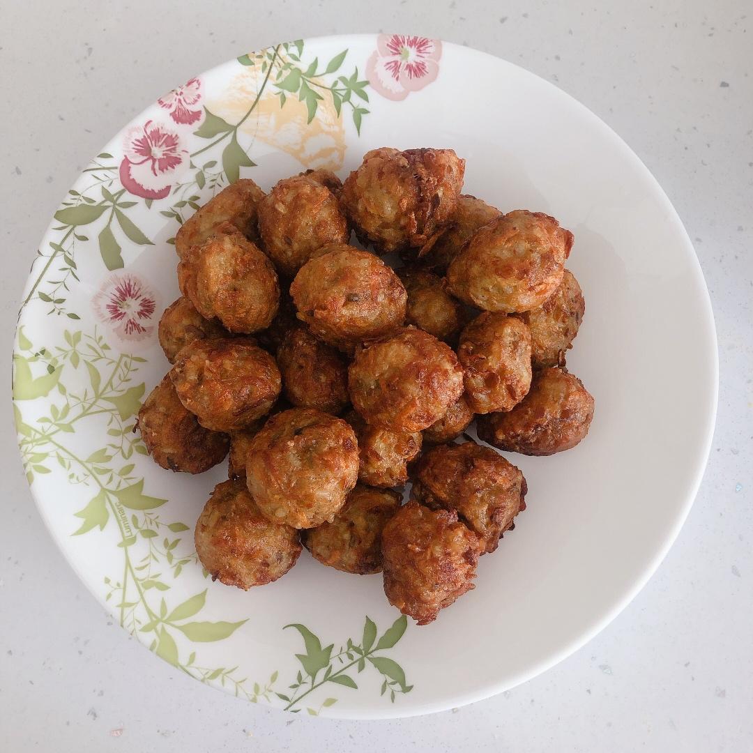 炸萝卜丝丸子