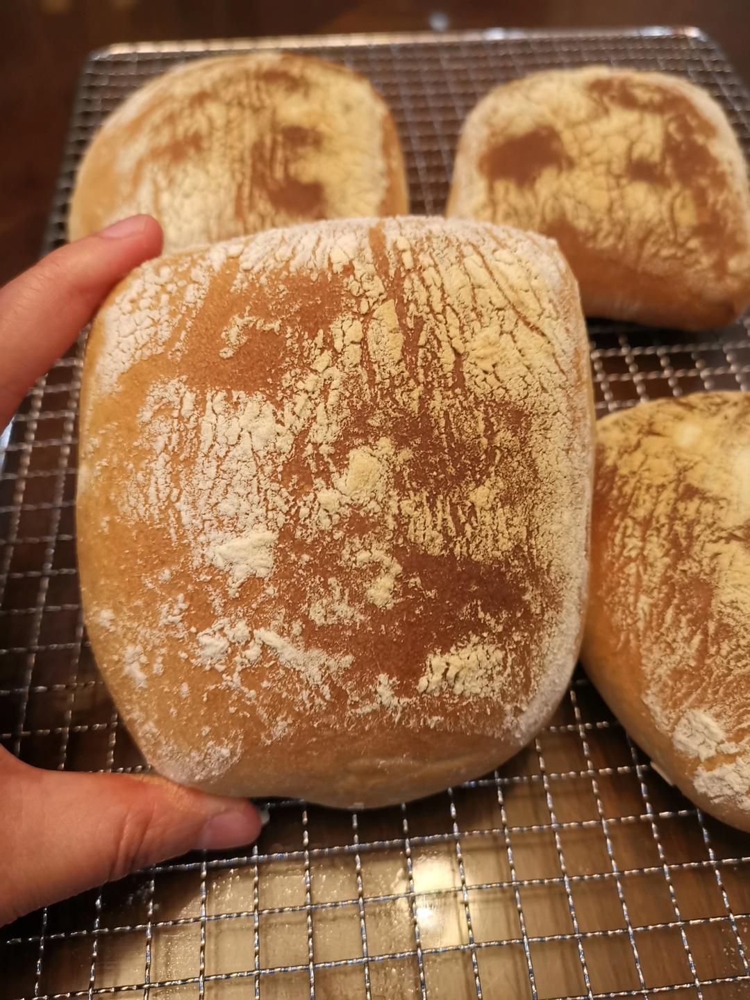 恰巴塔面包  Ciabatta