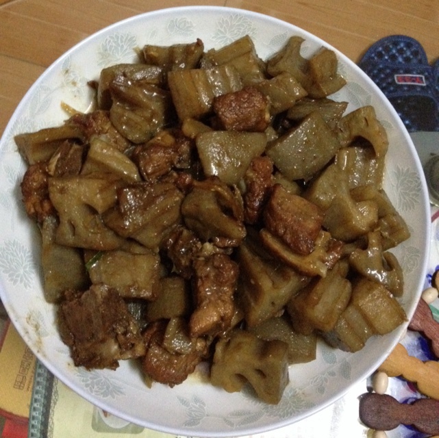 莲藕红烧排骨