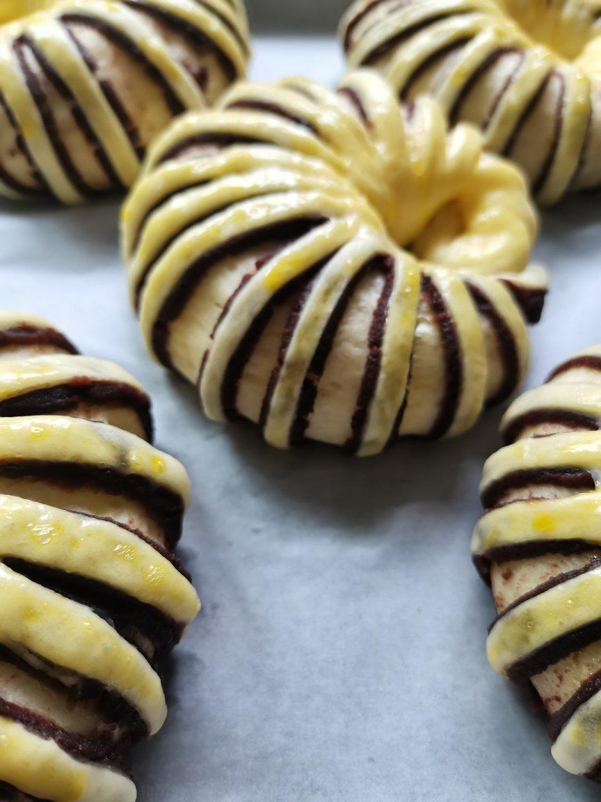 简单易学的红豆沙面包圈