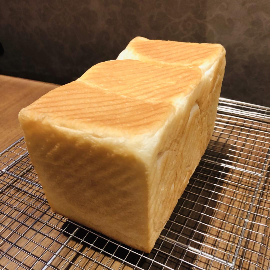 软到拿不起来的生吐司