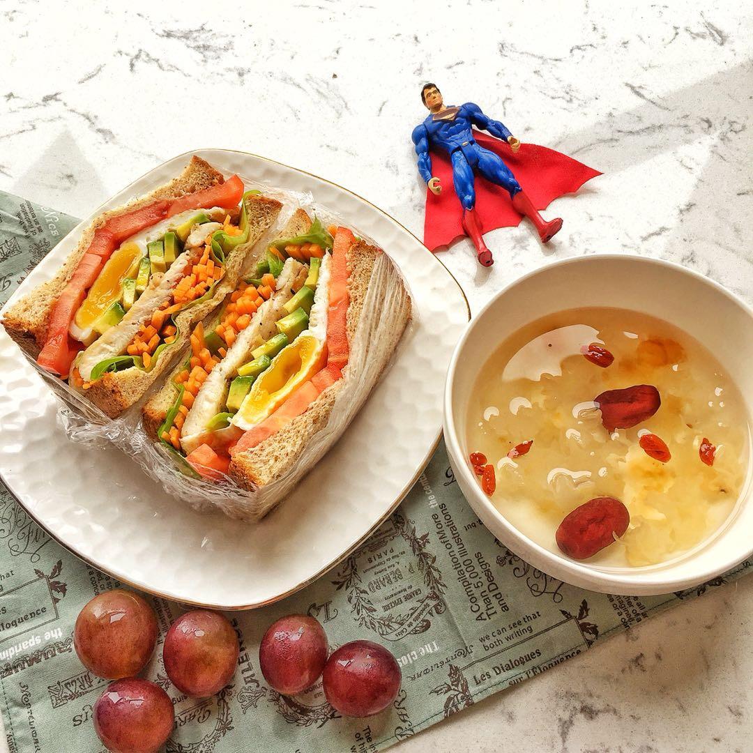 如何做超厚的沼三明治~详细tip！牛油果鸡蛋午餐肉三明治~