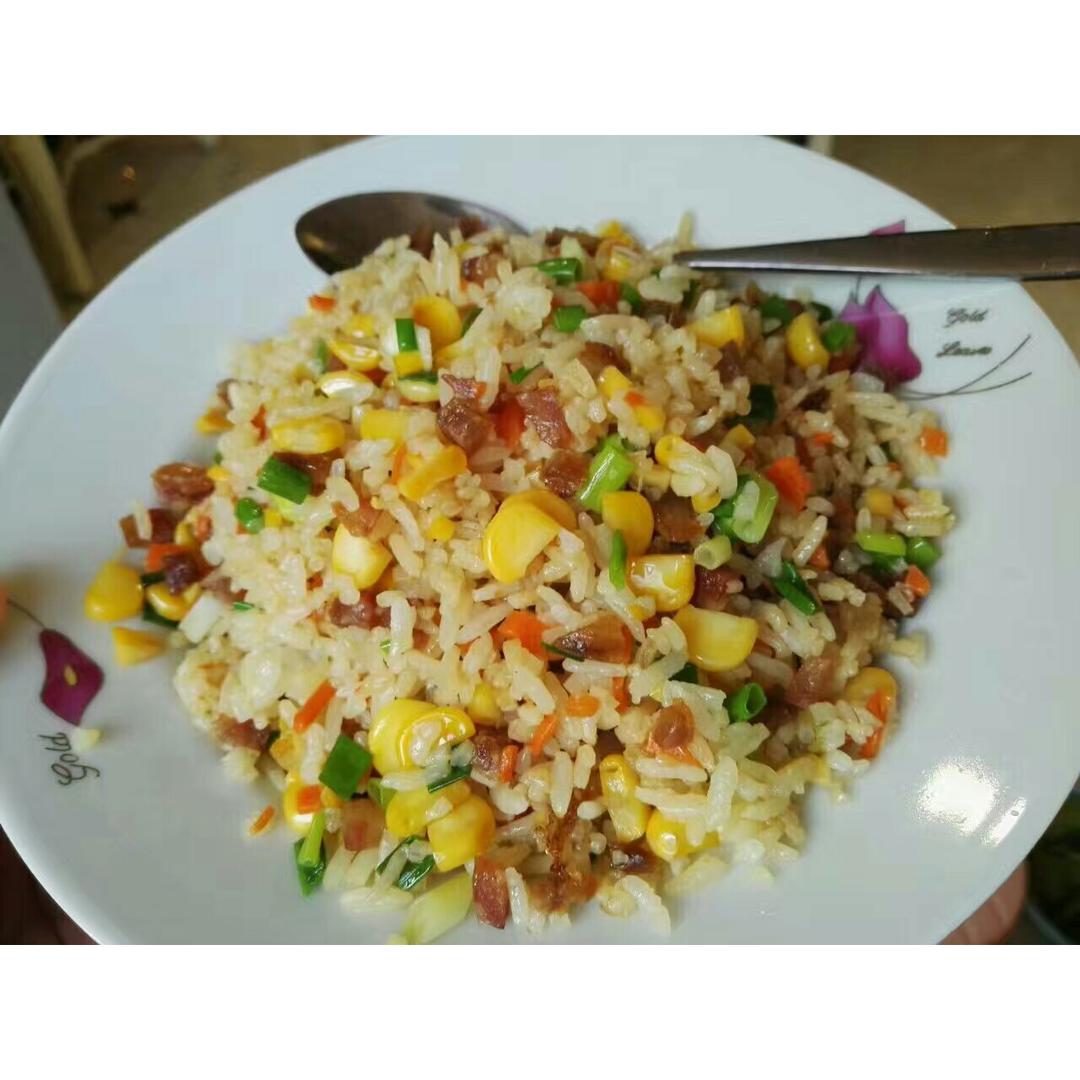 中华小子-1做的家常蛋炒饭