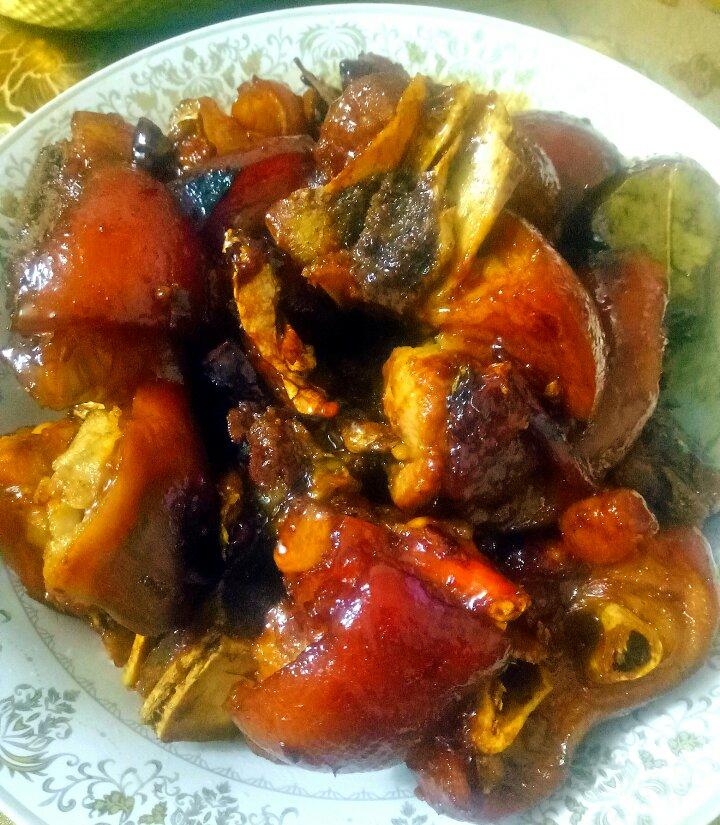 美味的家常菜：红烧猪蹄