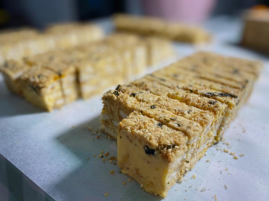 好吃不腻的咸蛋黄肉松蛋黄酥