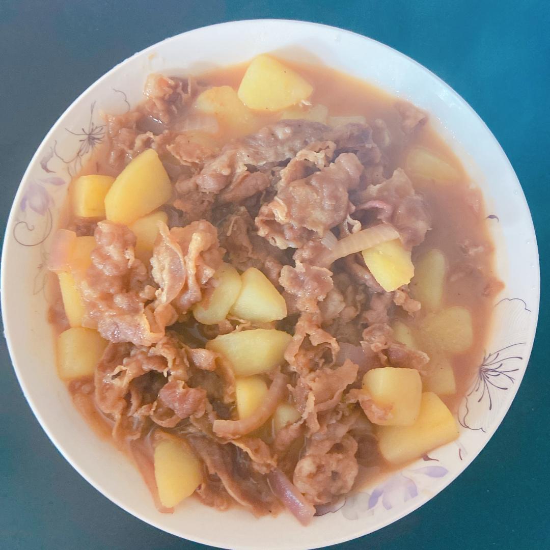 肥牛土豆拌饭