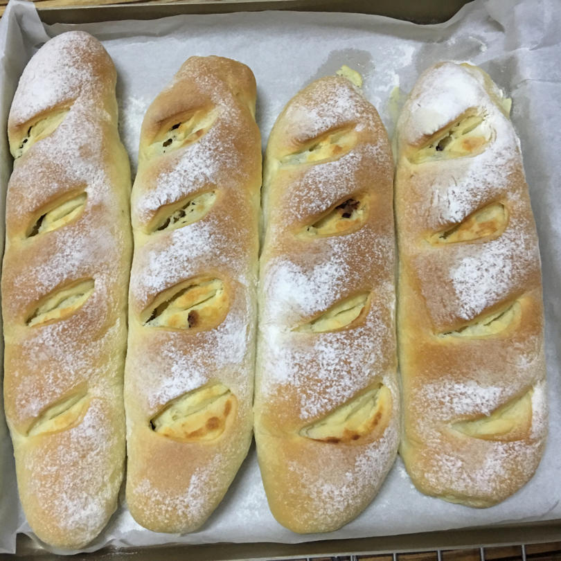 内心柔软的蔓越莓芝士软欧包