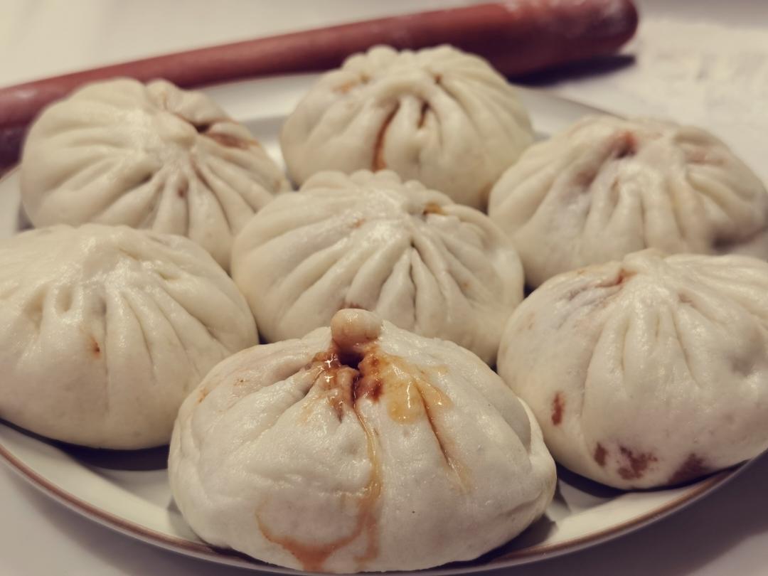 鲜美多汁的洋葱牛肉包子