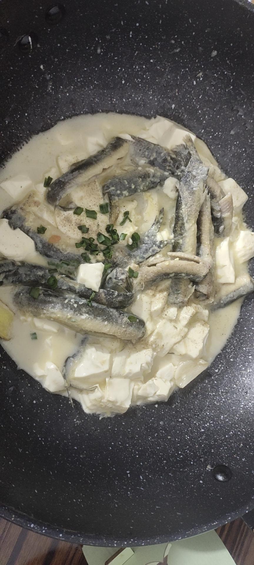 泥鳅豆腐汤