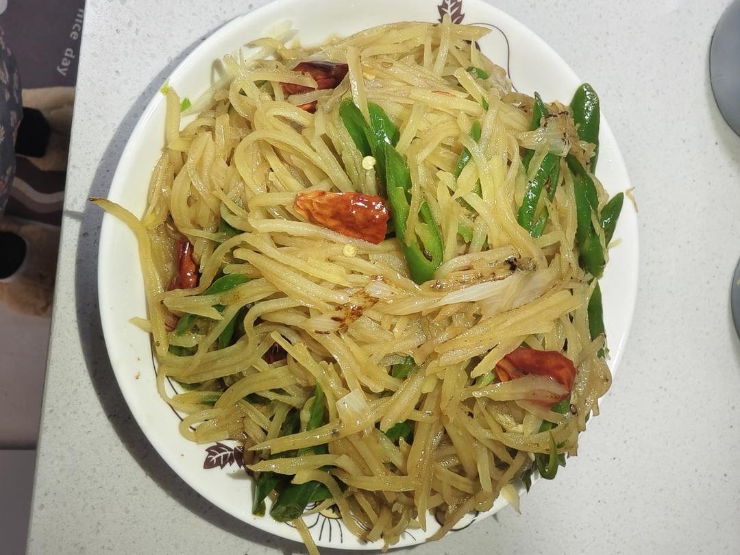 酸辣土豆丝的家常做法 超级下饭