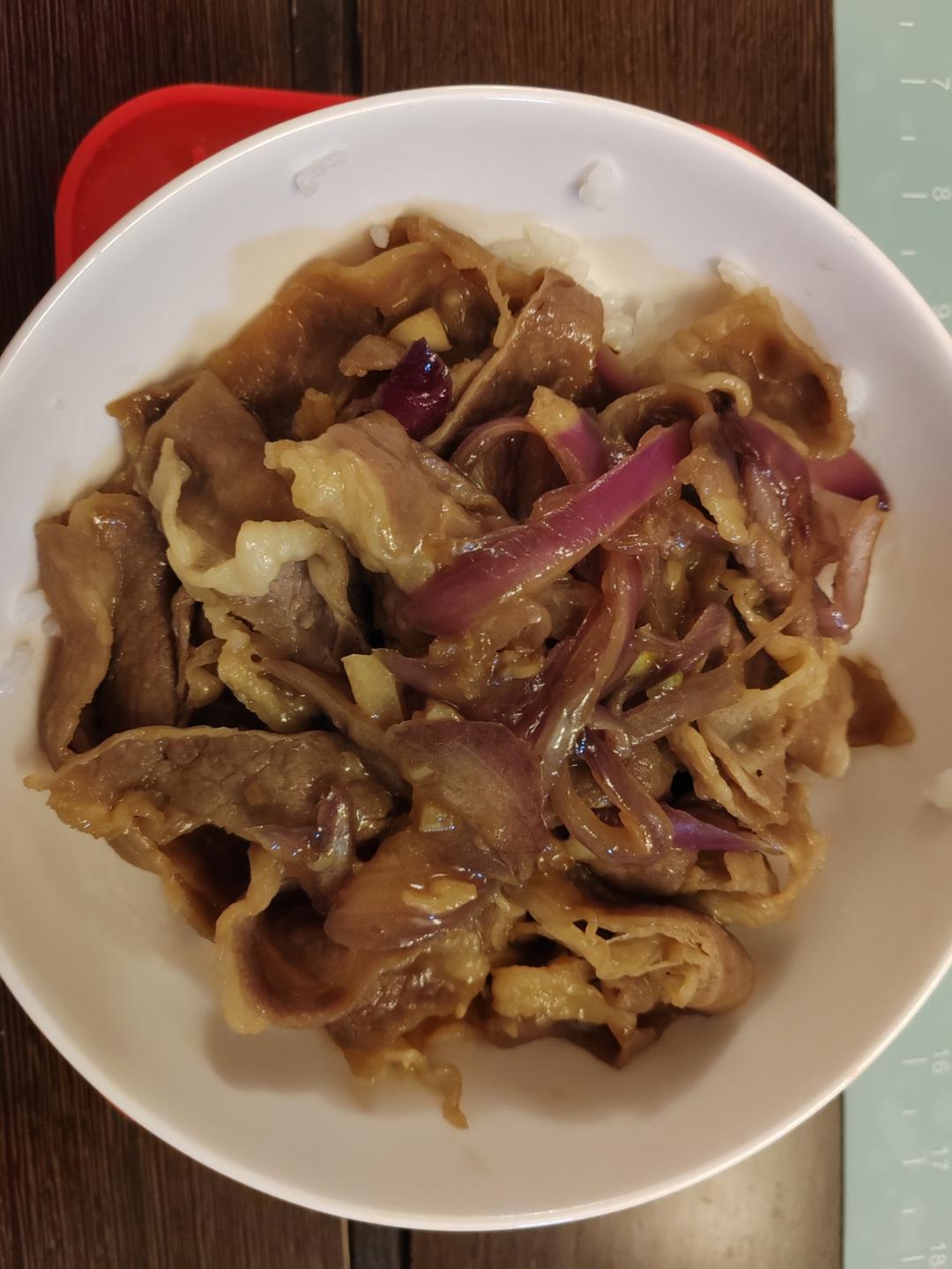 日式照烧肥牛                              模仿吉野家牛肉饭的牛肉版     自制家常照烧酱汁