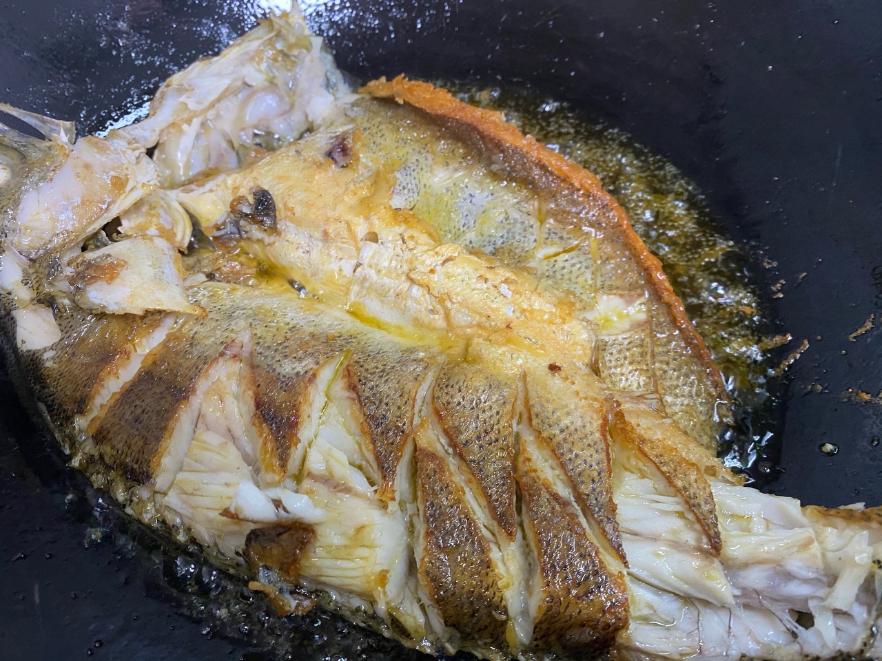 干烧海鲈鱼的做法 步骤10
