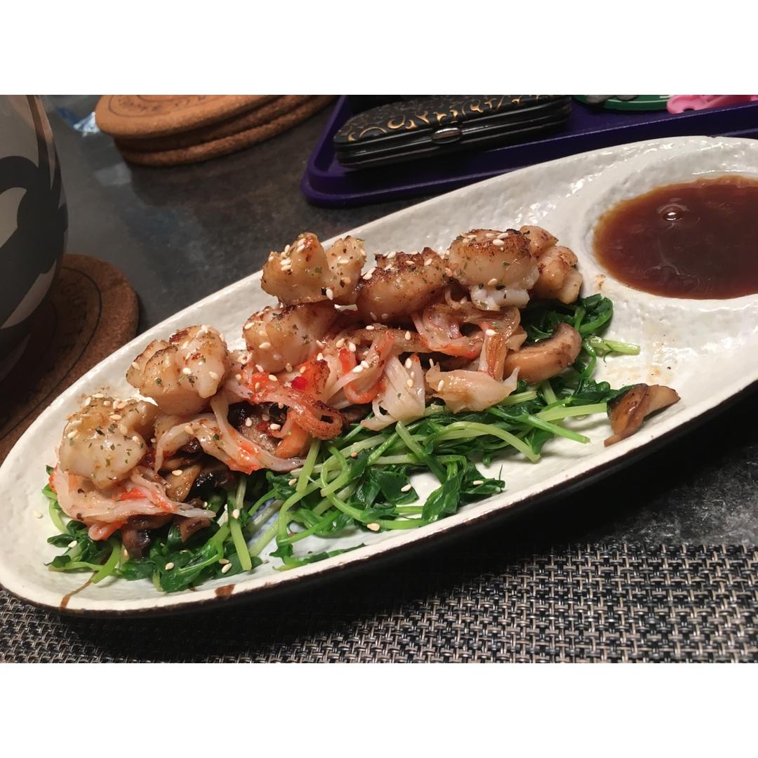 扇贝蘑菇暖食沙拉