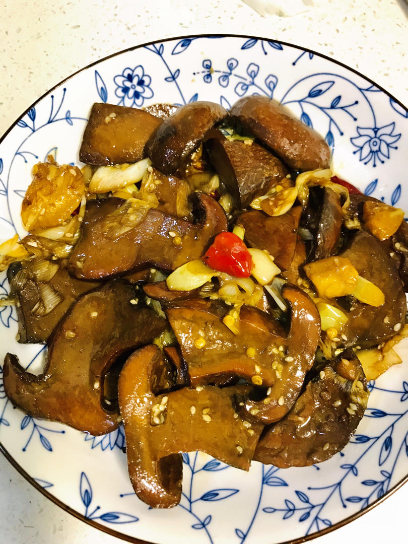 美味无双快手易做的黑牛肝菌小炒