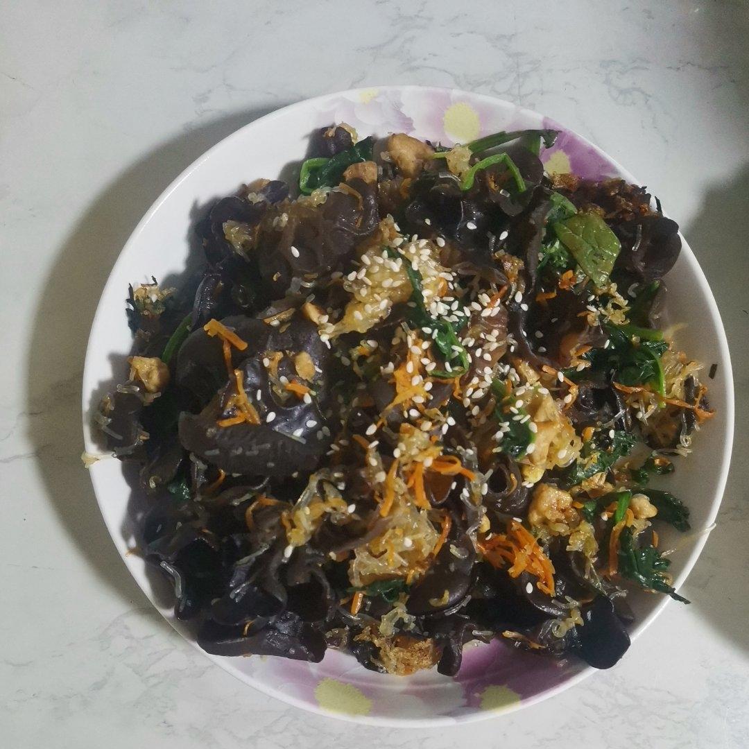 菠菜炒粉丝