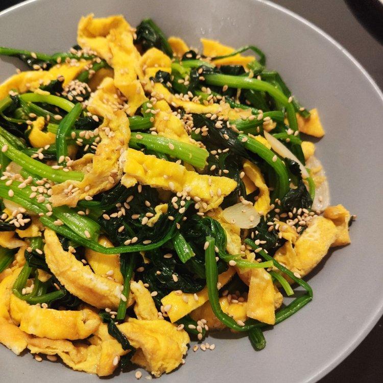 菠菜炒鸡蛋
