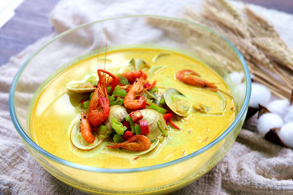 东南亚风味咖喱海鲜汤·小美的美食的做法