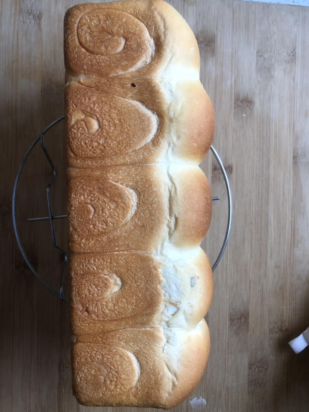 纯奶手撕吐司的做法 步骤1