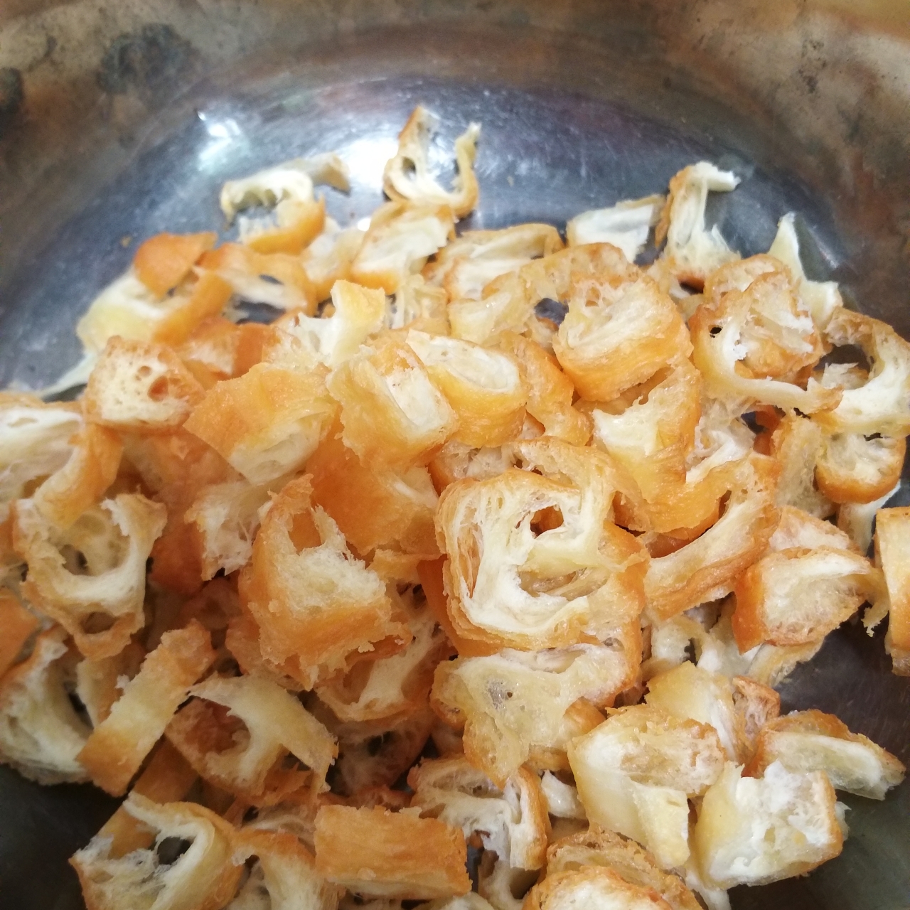 油条酥简易制作方法(饭团、寿司夹馅)的做法 步骤2