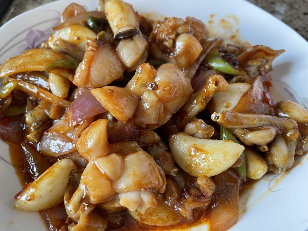 蒜香酱爆牛蛙