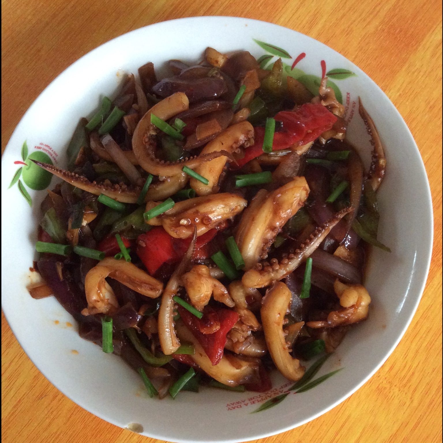 洋葱酱爆鱿鱼须