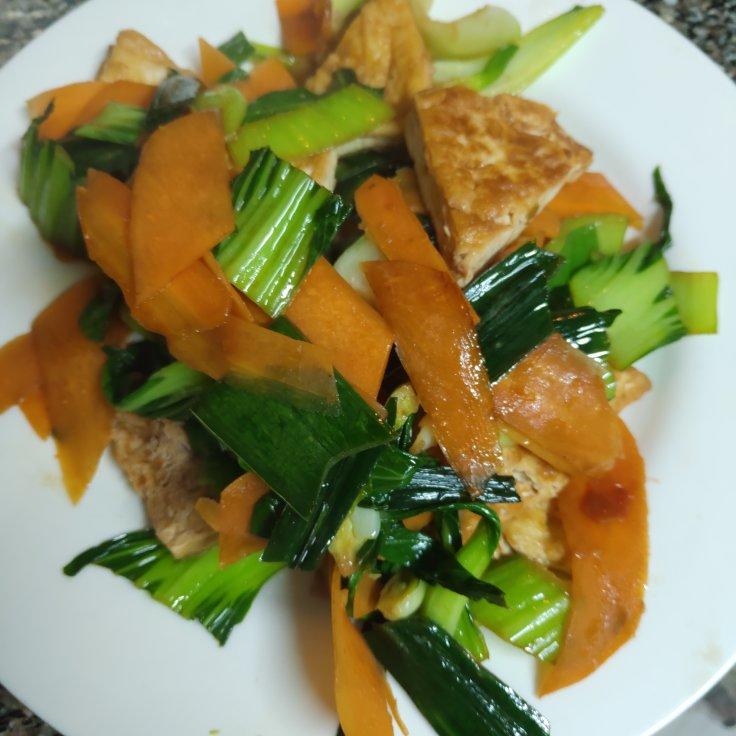 煎豆腐炒时蔬