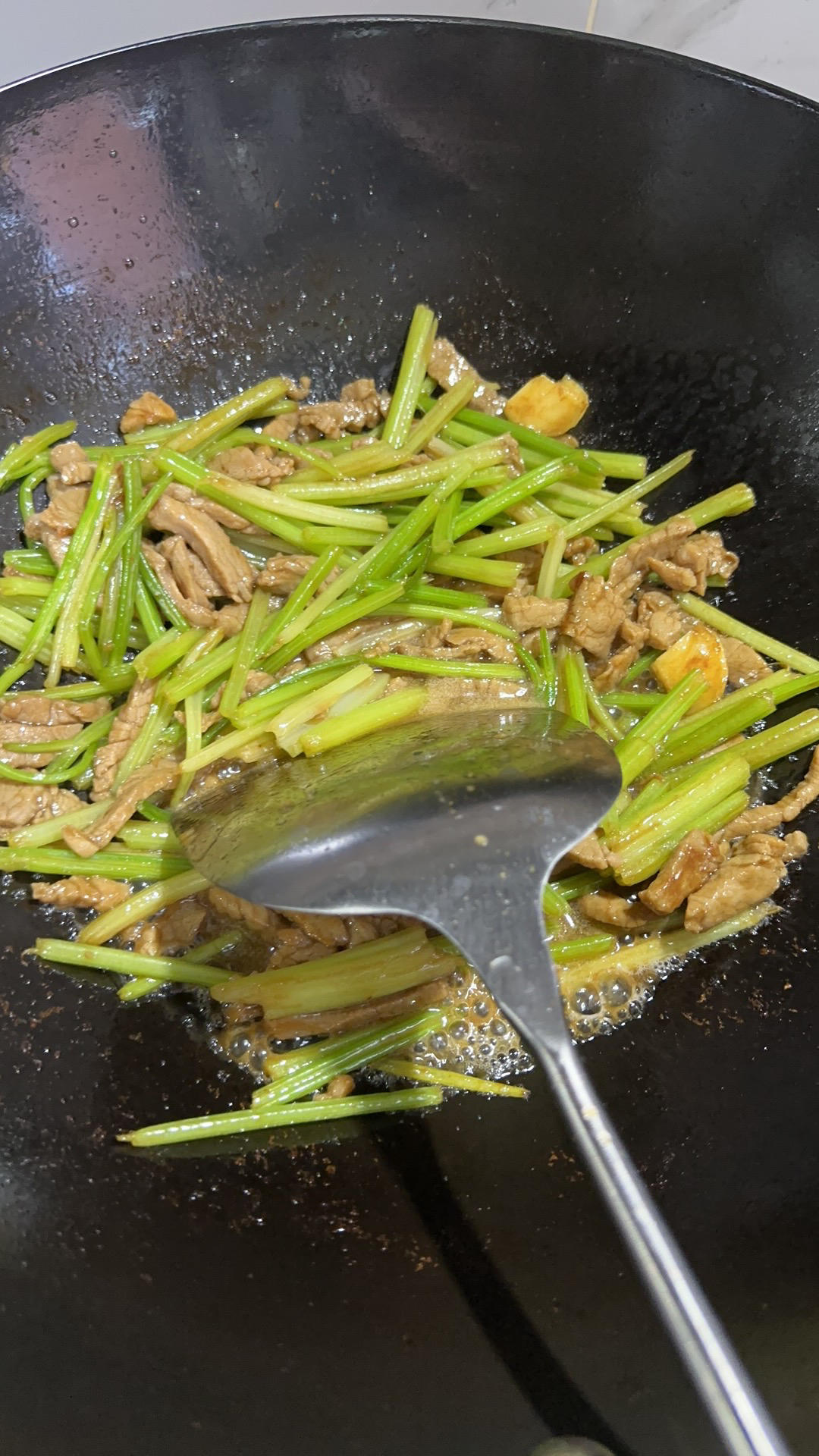 芹菜炒肉丝