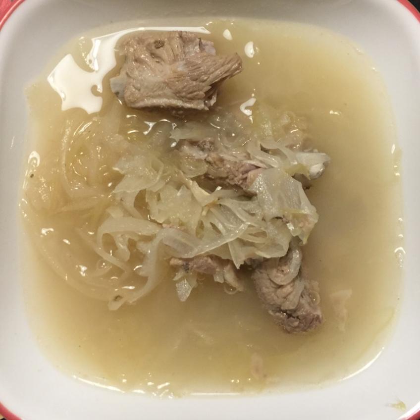 东北排骨酸菜汤