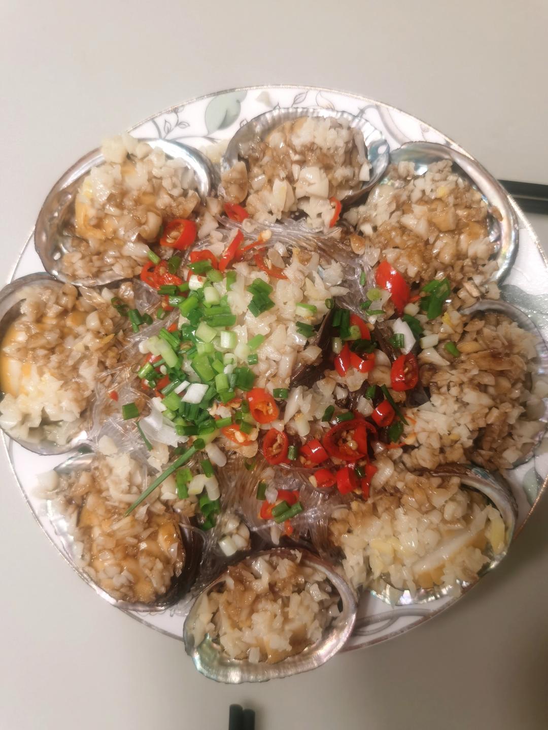 蒜蓉粉丝蒸鲍鱼