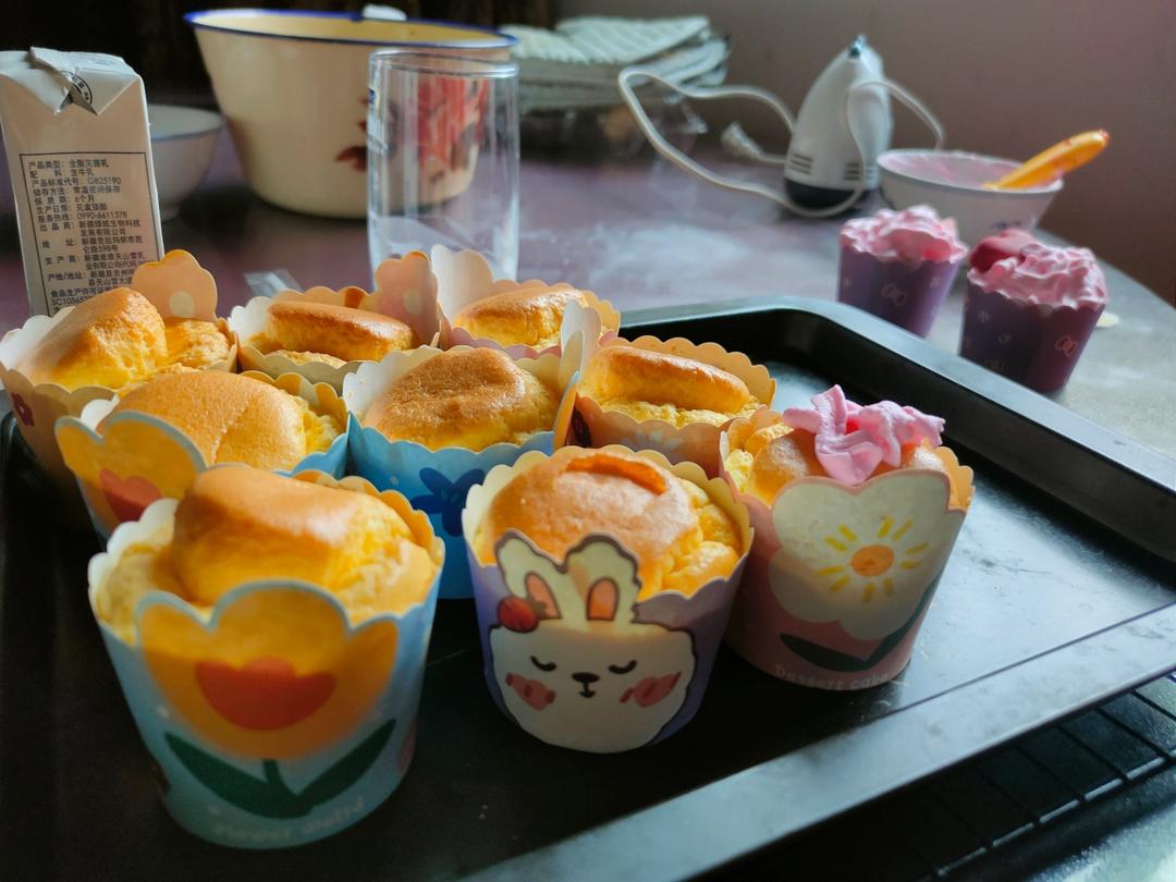 纸杯蛋糕 8寸戚风蛋糕的量