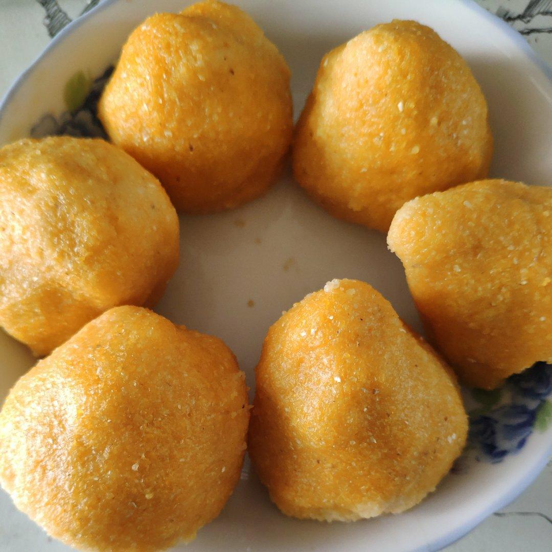 纯玉米面窝窝头(烫面.不发酵)