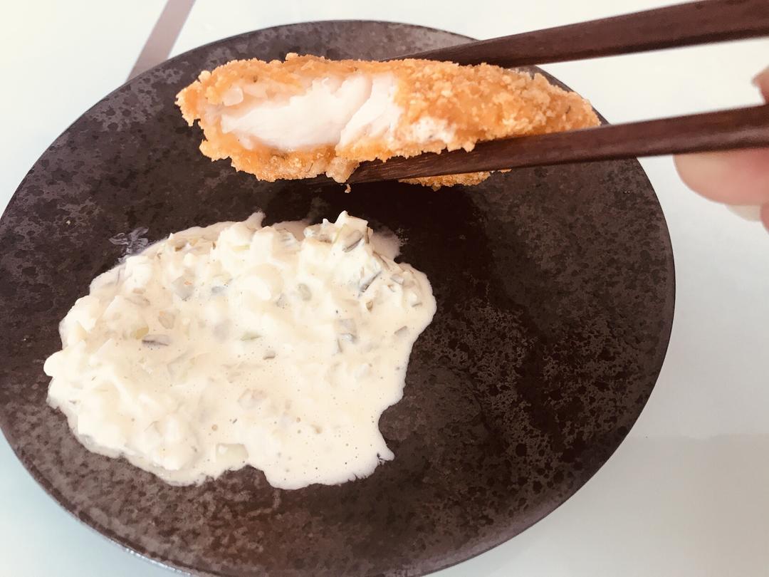 美味炸鱼排配自制塔塔酱的做法