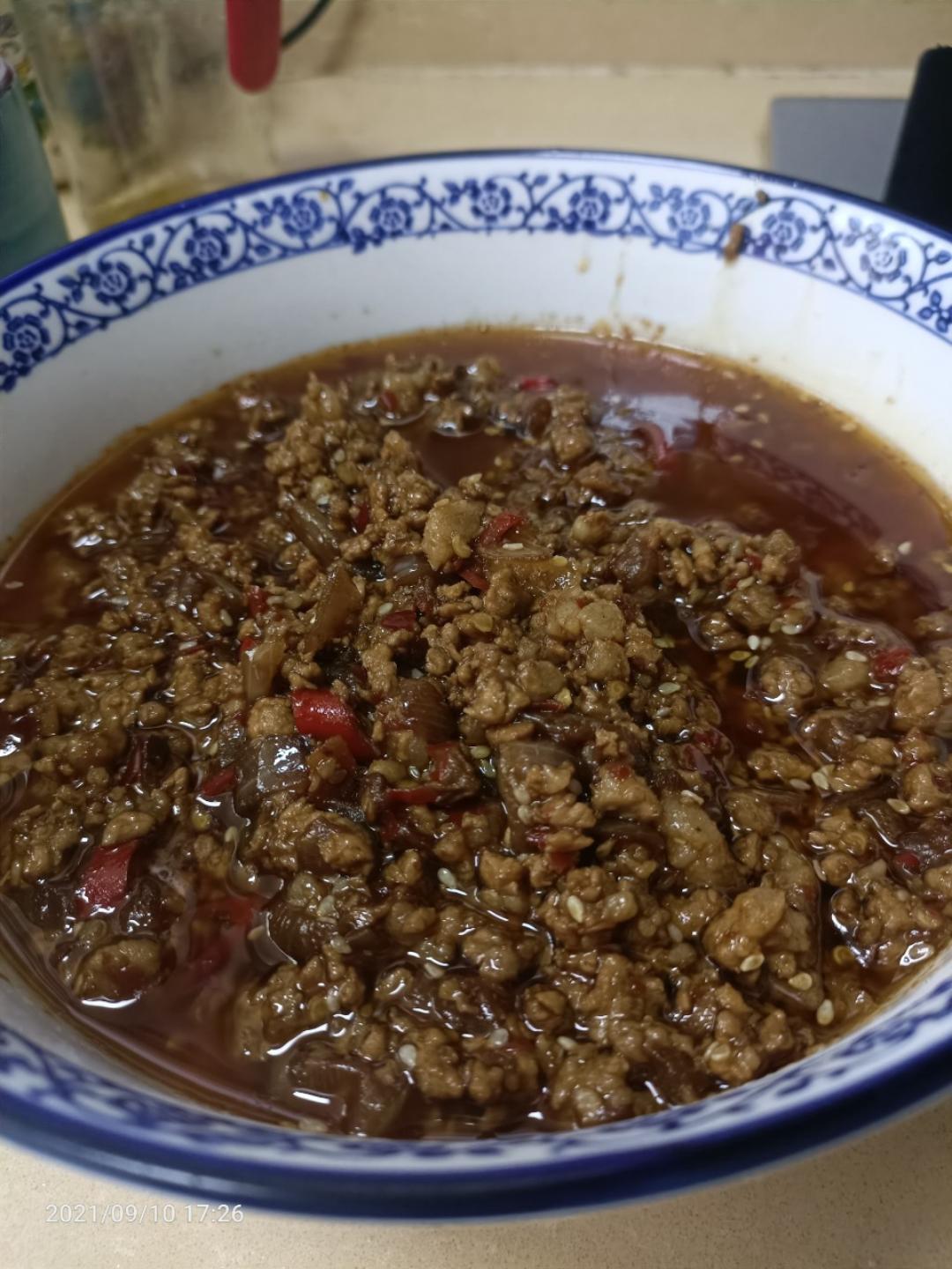 万能辣肉酱【落胃家常菜】