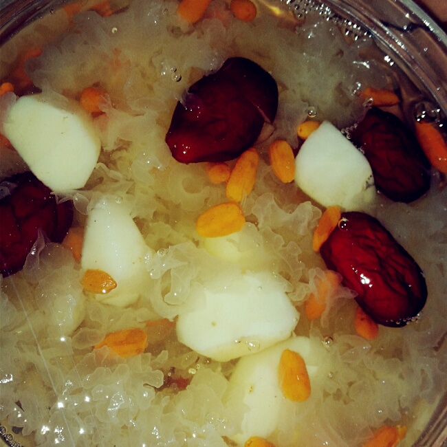 风居住的街道_by5o做的红枣银耳马蹄糖水——很滋润养颜哦