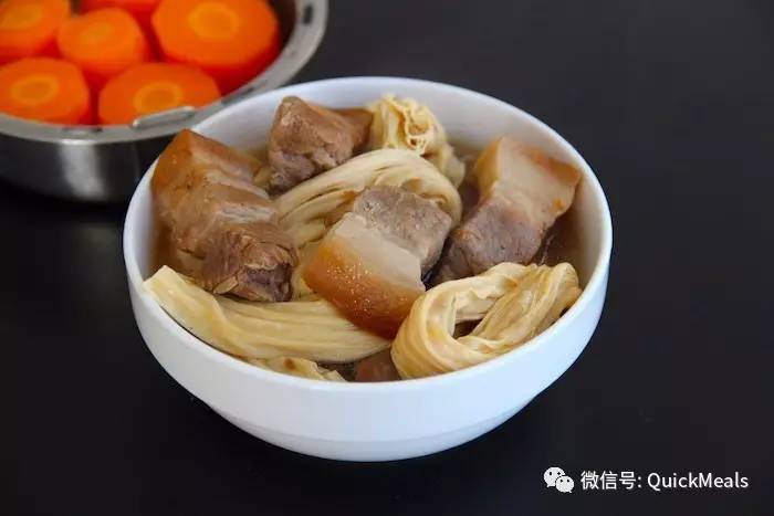 小熊饭盒 -- 腐竹炖肉