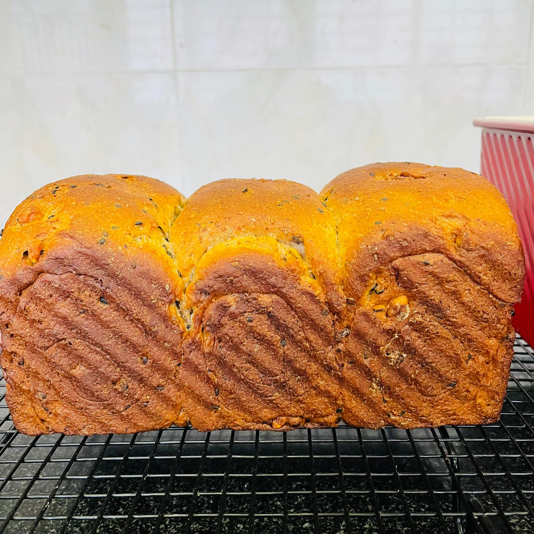 万能全麦吐司配方🍞（含疯狂长个㊙️！黑麦黑糖黑芝麻核桃包为例）